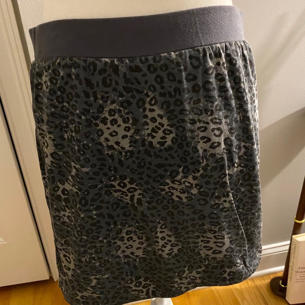 EXPRESS Skirt. Size M. Reversible. NWOT